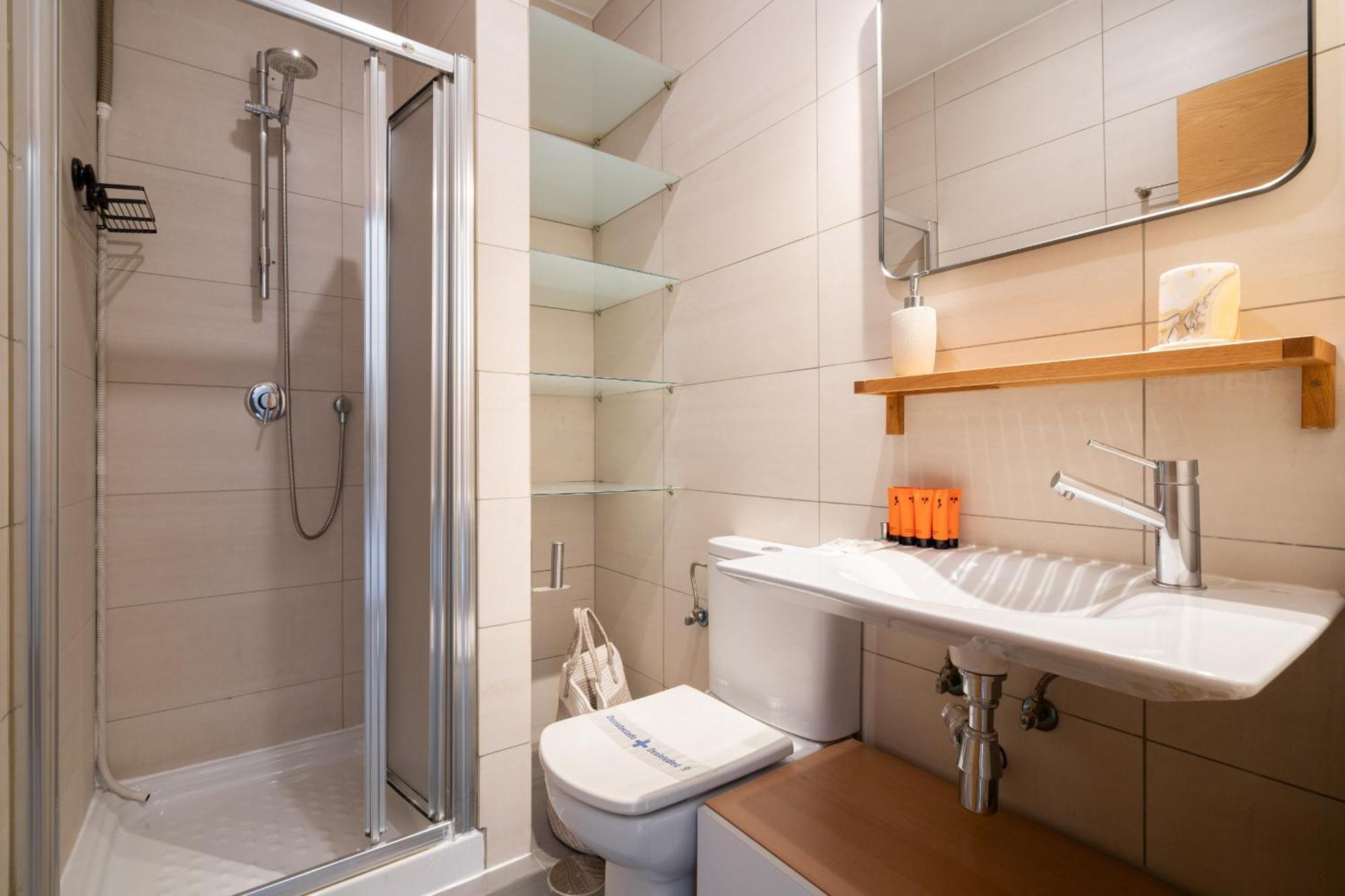 Apartamento Exterior En Lavapies Alquiler Temporal Madrid Eksteriør bilde